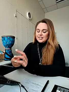 Snapshot of Juicy_PeachLux chatting on 17, 12, 2025 Juicy PeachLux online show from 17, 12, 2025