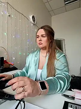 Juicy PeachLux online show from 28, 3, 2026