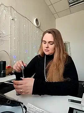Juicy PeachLux online show from 11, 5, 2026