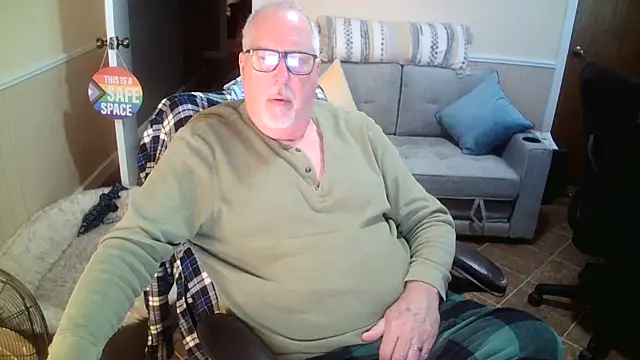 superbearboss online show from 7, 4, 2026