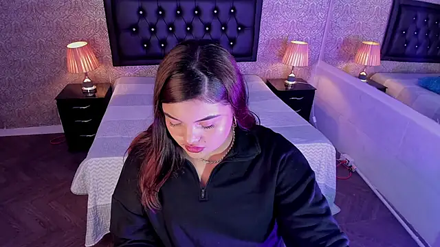 Scarlett  Johanson online show from 22, 3, 2025