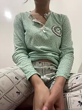 saraaxx1 online show from 1, 5, 2026