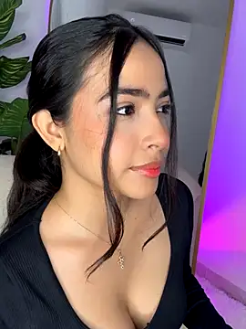  Emily Thompson  online show from 16, 10, 2025