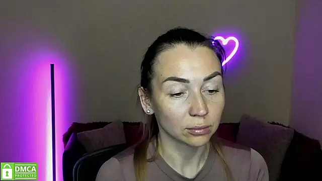 Snapshot of Kiss_julli88I chatting on 5, 3, 2025 Kiss julli88I online show from 5, 3, 2025