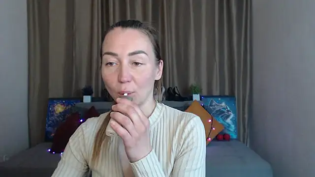 Snapshot of Kiss_julli88I chatting on 18, 3, 2025 Kiss julli88I online show from 18, 3, 2025