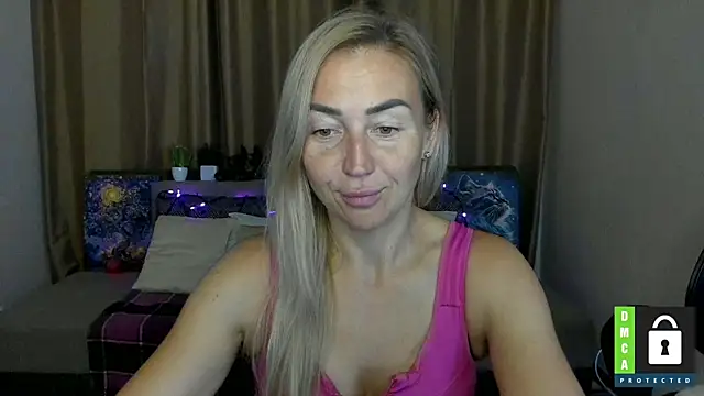 Snapshot of Kiss_julli88I chatting on 30, 9, 2025 Kiss julli88I online show from 30, 9, 2025