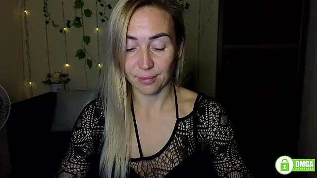 Snapshot of Kiss_julli88I chatting on 4, 10, 2025 Kiss julli88I online show from 4, 10, 2025