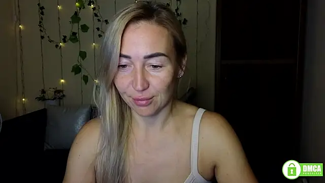 Snapshot of Kiss_julli88I chatting on 5, 10, 2025 Kiss julli88I online show from 5, 10, 2025