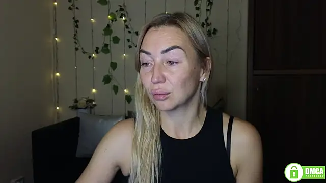 Snapshot of Kiss_julli88I chatting on 10, 10, 2025 Kiss julli88I online show from 10, 10, 2025