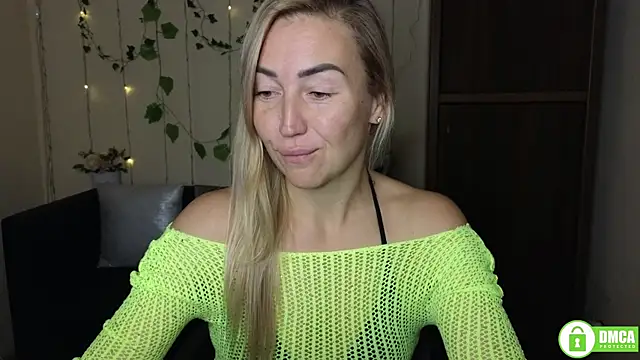 Snapshot of Kiss_julli88I chatting on 14, 10, 2025 Kiss julli88I online show from 14, 10, 2025