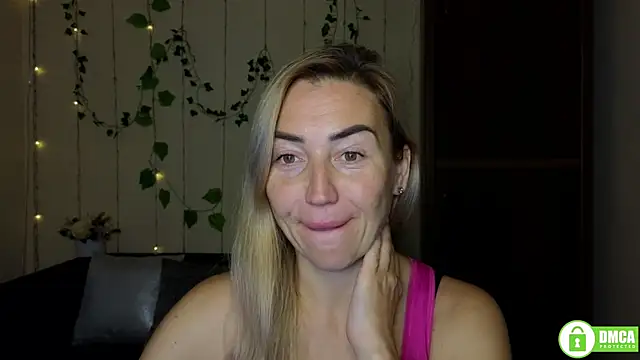 Snapshot of Kiss_julli88I chatting on 26, 10, 2025 Kiss julli88I online show from 26, 10, 2025