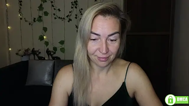 Snapshot of Kiss_julli88I chatting on 4, 11, 2025 Kiss julli88I online show from 4, 11, 2025