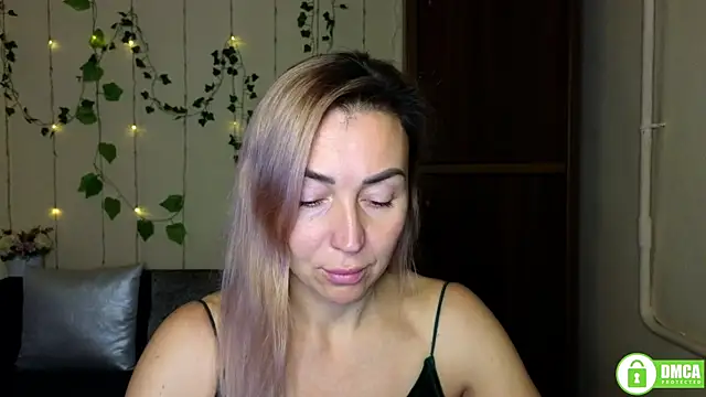 Snapshot of Kiss_julli88I chatting on 21, 11, 2025 Kiss julli88I online show from 21, 11, 2025