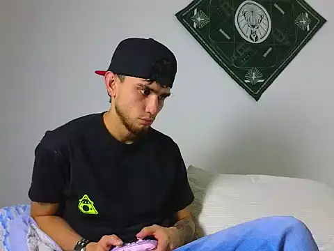 samevansx  online show from 17, 12, 2025