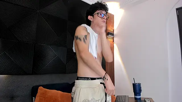 troy rouge online show from 12, 3, 2025