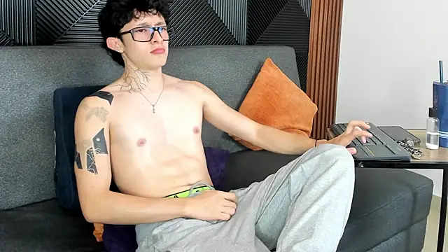 troy rouge online show from 14, 3, 2025