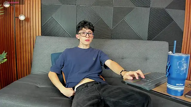 troy rouge online show from 19, 3, 2025