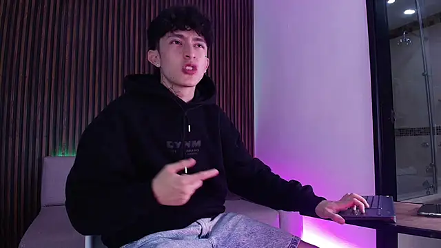 troy rouge online show from 4, 11, 2025