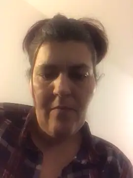 Curvy-Essex-Milf online show from 8, 3, 2025