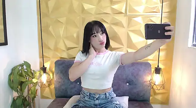 Small Hot19 online show from 22, 3, 2025