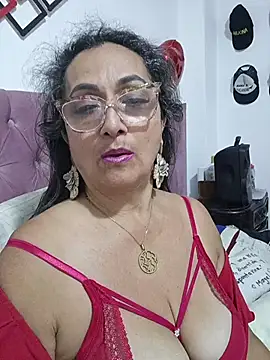 AlessandraLeroy online show from 12, 4, 2026