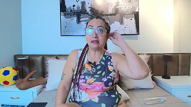 Snapshot of AlessandraLeroy chatting on 30, 6, 2026 AlessandraLeroy online show from 30, 6, 2026