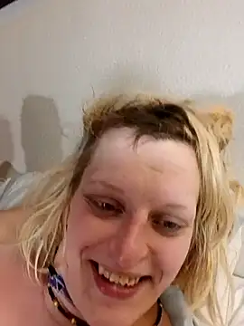 KITTYBOOBOOFUXX online show from 21, 10, 2025