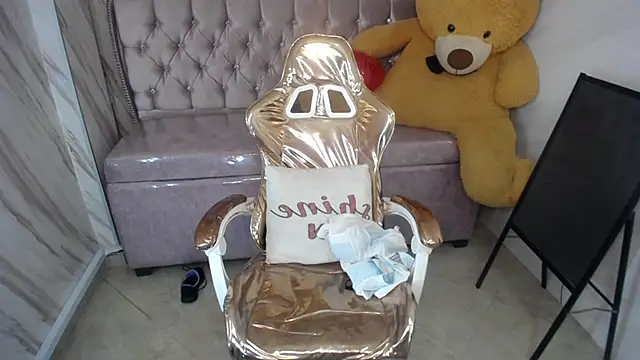 Snapshot of _wendy_b chatting on 13, 3, 2025 wendy b online show from 13, 3, 2025