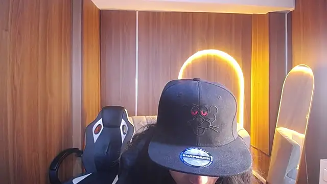 Snapshot of _wendy_b chatting on 26, 10, 2025 wendy b online show from 26, 10, 2025