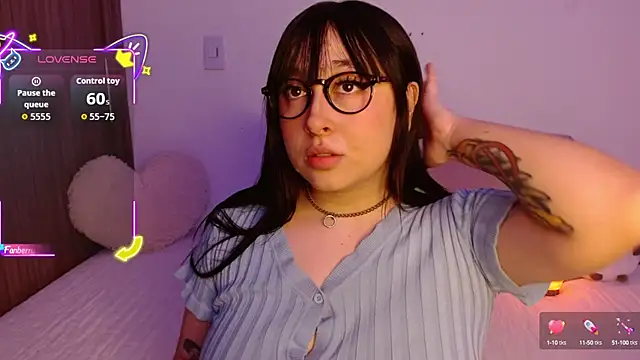 Snapshot of Oliviargf chatting on 15, 9, 2025 Oliviargf online show from 15, 9, 2025