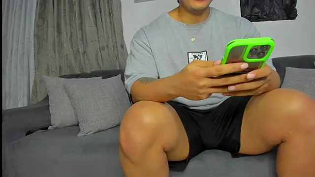 boys blackandwhite online show from 19, 5, 2026