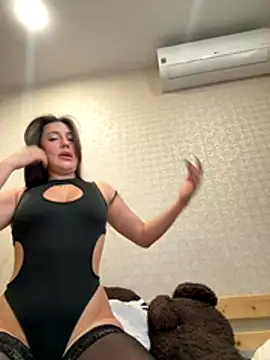 Snapshot of AleksandraRich chatting on 4, 11, 2025 AleksandraRich online show from 4, 11, 2025