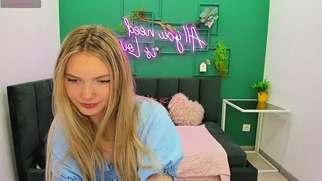 Snapshot of EvelineAmore chatting on 25, 6, 2026 EvelineAmore online show from 25, 6, 2026