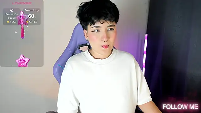 emma cute7 online show from 19, 12, 2025