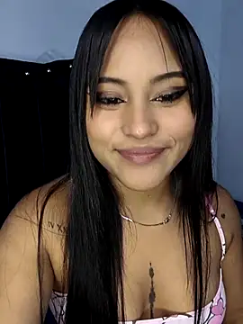 Snapshot of bella_warzon chatting on 16, 10, 2025 bella warzon online show from 16, 10, 2025