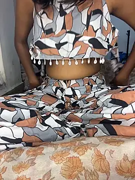 Snapshot of LOVEy_D0VEY chatting on 7, 3, 2025 LOVEy D0VEY online show from 7, 3, 2025