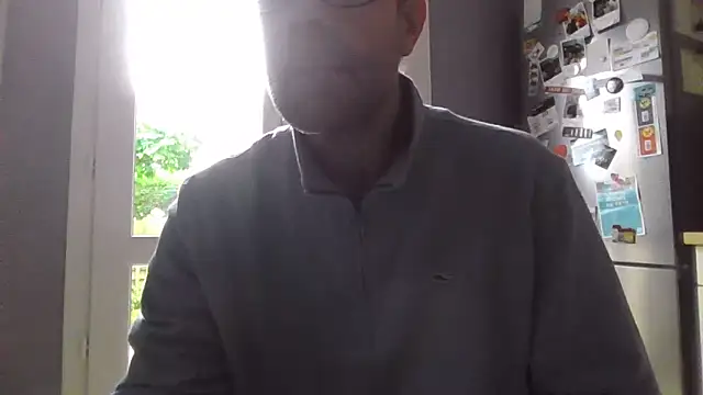 Snapshot of Simon_76 chatting on 11, 10, 2025 Simon 76 online show from 11, 10, 2025