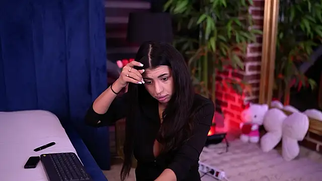 TanyaVonDe online show from 2, 2, 2026