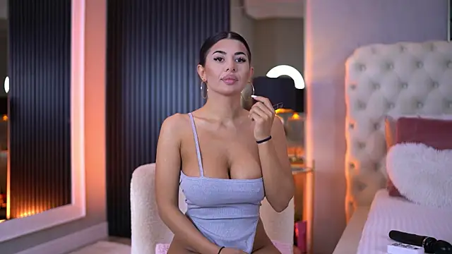 TanyaVonDe online show from 30, 5, 2026