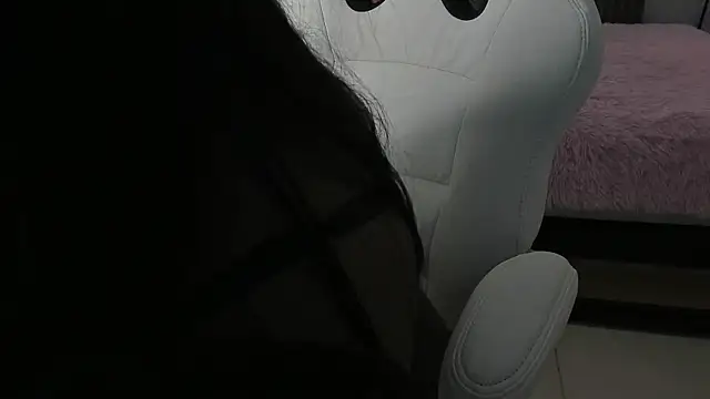 stephany summer online show from 15, 4, 2026