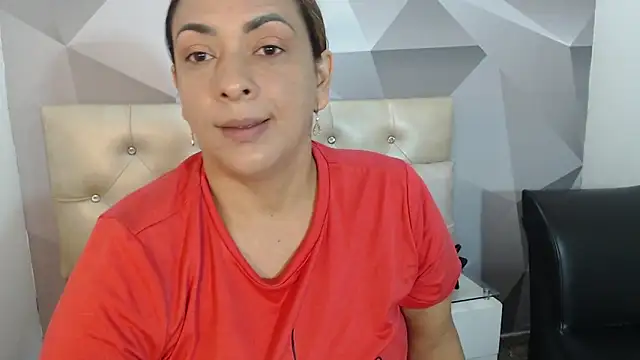 Snapshot of Milf-Prettyboobs chatting on 4, 2, 2026 Milf-Prettyboobs online show from 4, 2, 2026