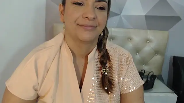 Snapshot of Milf-Prettyboobs chatting on 5, 2, 2026 Milf-Prettyboobs online show from 5, 2, 2026