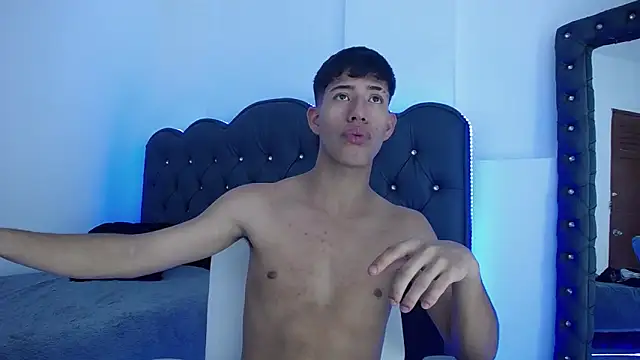 dareck 18 online show from 23, 3, 2025