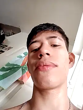 Snapshot of dareck_18 chatting on 11, 2, 2026 dareck 18 online show from 11, 2, 2026