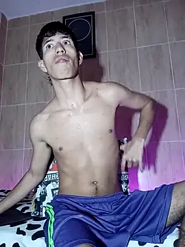 Snapshot of dareck_18 chatting on 3, 3, 2026 dareck 18 online show from 3, 3, 2026