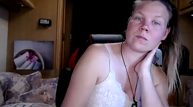 Snapshot of CallMeMaria chatting on 28, 12, 2024 CallMeMaria online show from 28, 12, 2024