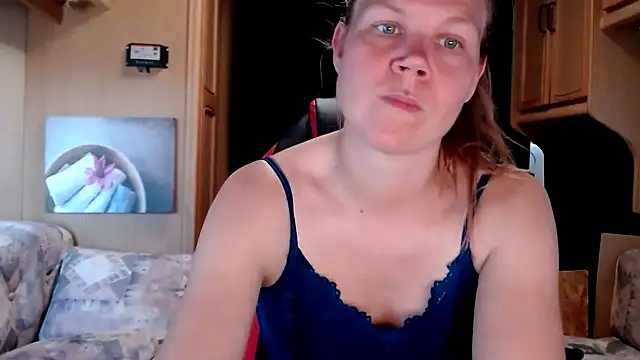 Snapshot of CallMeMaria chatting on 2, 1, 2025 CallMeMaria online show from 2, 1, 2025