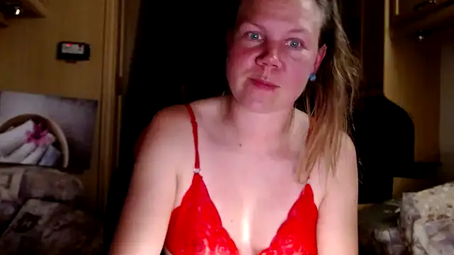 Snapshot of CallMeMaria chatting on 8, 1, 2025 CallMeMaria online show from 8, 1, 2025