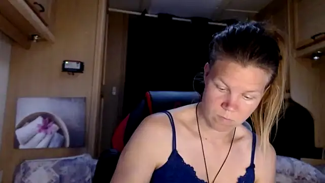 Snapshot of CallMeMaria chatting on 13, 1, 2025 CallMeMaria online show from 13, 1, 2025