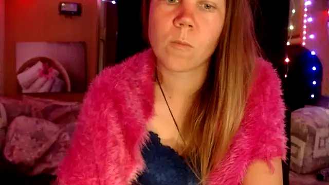 Snapshot of CallMeMaria chatting on 3, 2, 2025 CallMeMaria online show from 3, 2, 2025